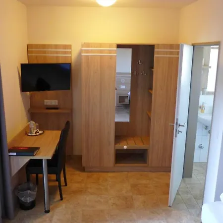 St Michael Atrona Gmbh Gæstehus 3*